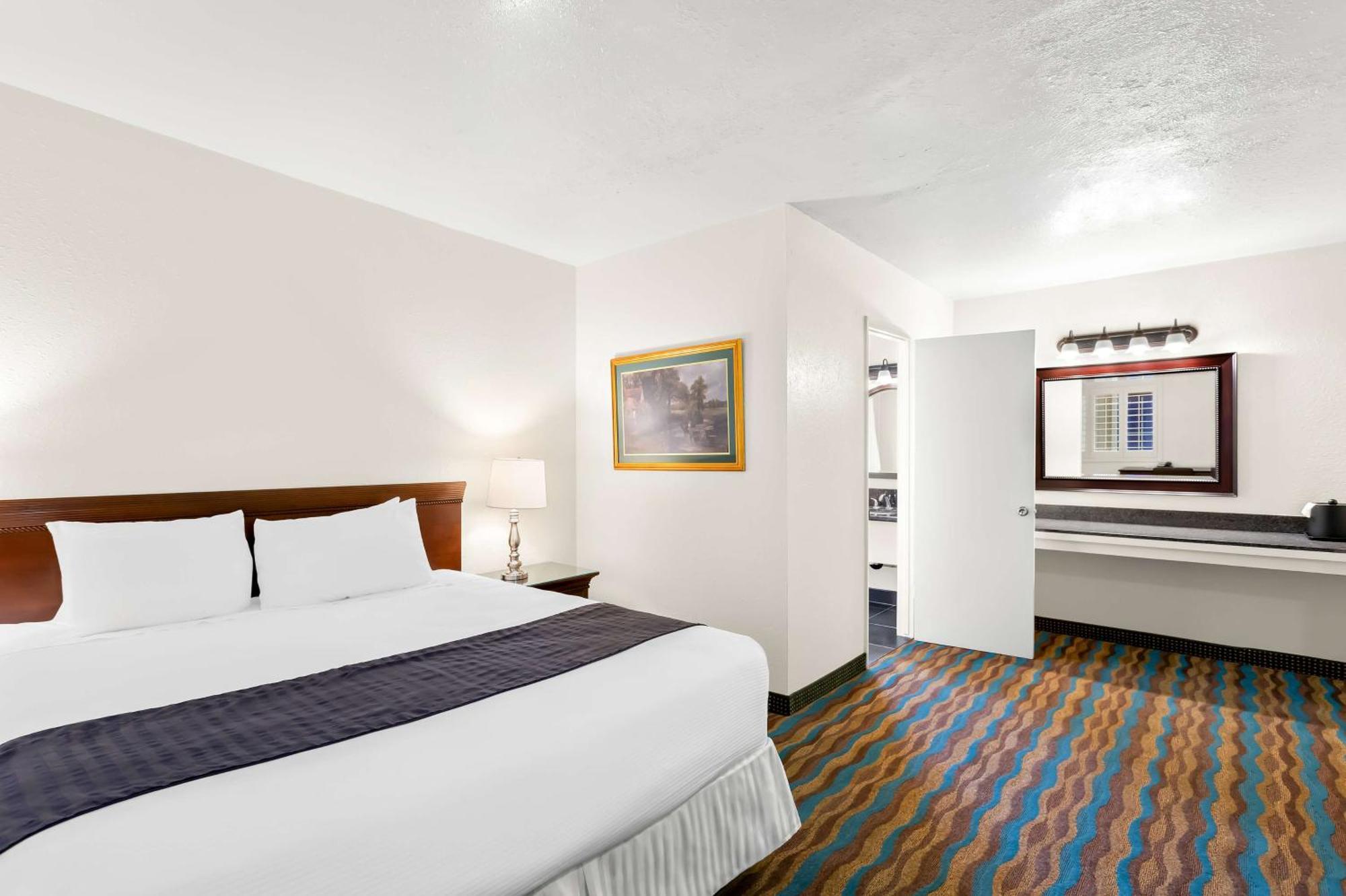 Surestay Plus Hotel By Best Western Сузанвілл Екстер'єр фото