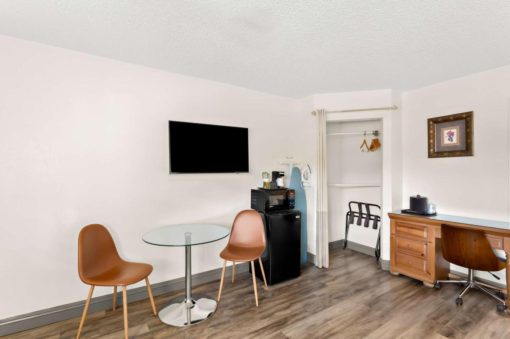 Surestay Plus Hotel By Best Western Сузанвілл Екстер'єр фото